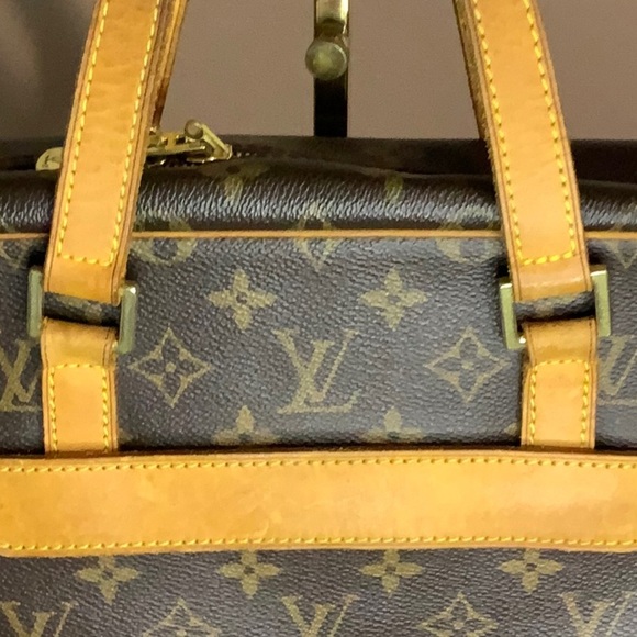 Louis Vuitton Porte Documents Top Handle Briefcase in Monogram Canvas 14" x 13" - Picture 6 of 15